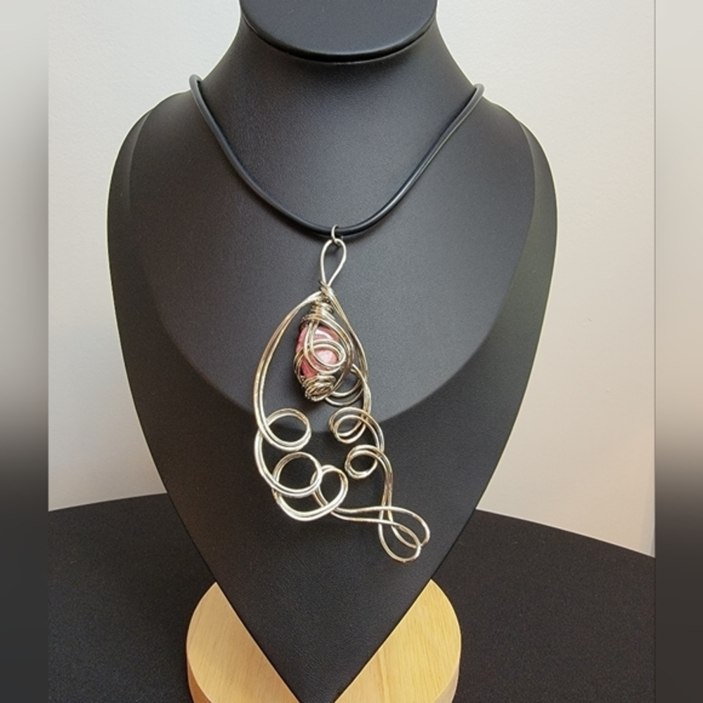 Vintage Handmade Artisan Wire Wrapped‎ Caged Necklace Pendant Bib Choker